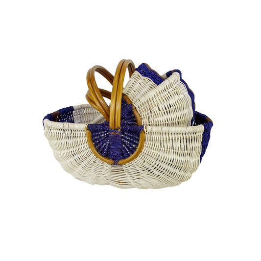 panier en rotin et corde marron bleu et blanc