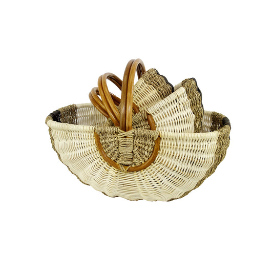 panier en rotin et corde marron noir blanc