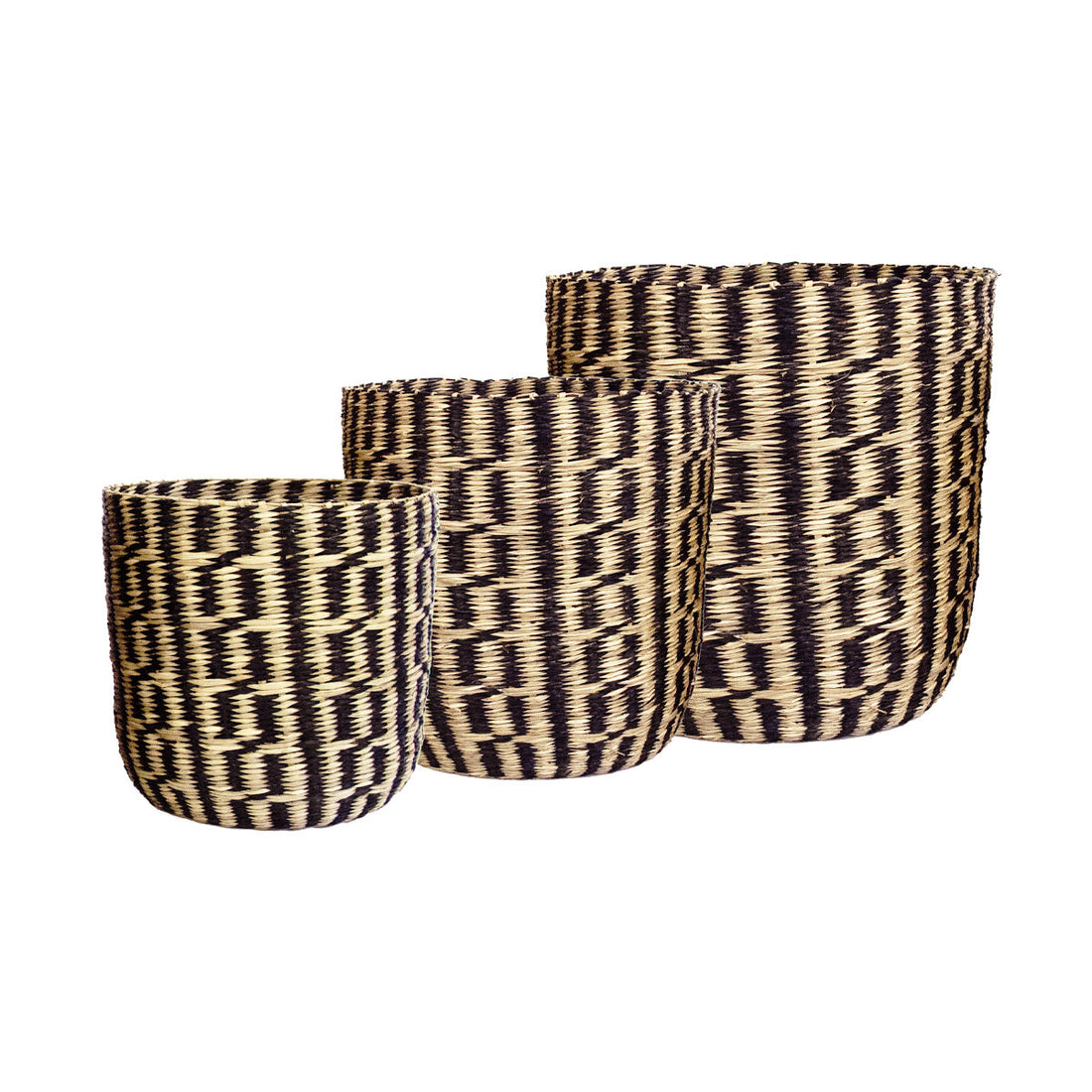 Trois cache-pots en jonc de mer à motifs