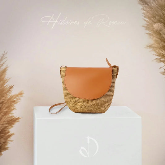 Petit sac à main Camila en raphia crocheté avec touches de cuir