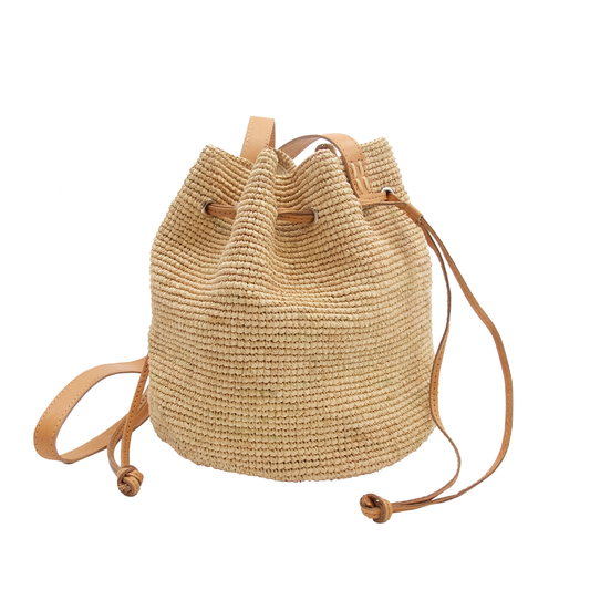 Sac seau Louisa en raphia crocheté avec détails en cuir