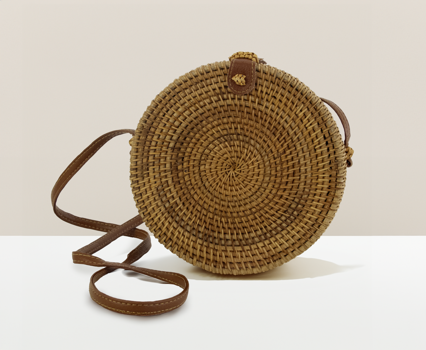 sac à main en rotin et cuir