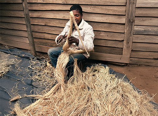 Alt chapeau en raphia et sac en raphia fait main de Madagascar