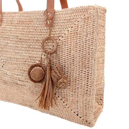 ALT charm chapeau en raphia et coquillage