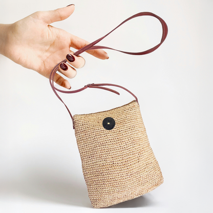 alt pochette en raphia chic pour l'été