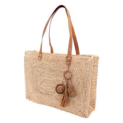 ALT sac avec charm chapeau et coquillage en raphia
