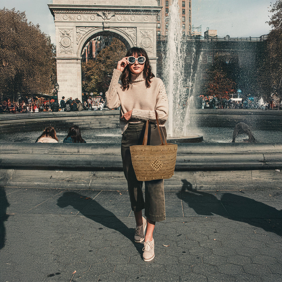 Sac cabas en raphia tendance – Histoires de roseau